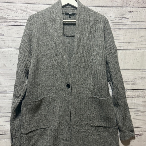 Uniqlo 100% wool long Cardigan - Picture 2 of 5